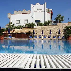 https://hotel-la-martinica.sicilyhotelsitaly.net